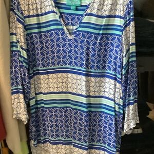 Escapada Blue and White Geometric Tunic‎